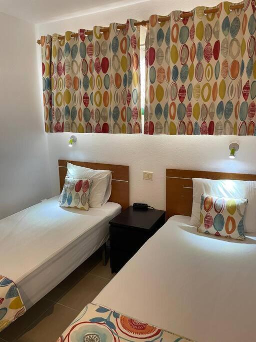 Puskas Apartman Costa De Antigua Extérieur photo